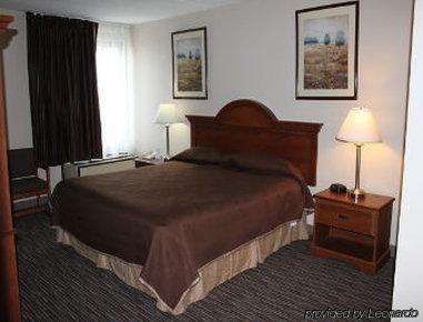ทราเวลลอดจ์ ลิตเติล ฟอลส์ Hotel Little Falls ภายนอก รูปภาพ