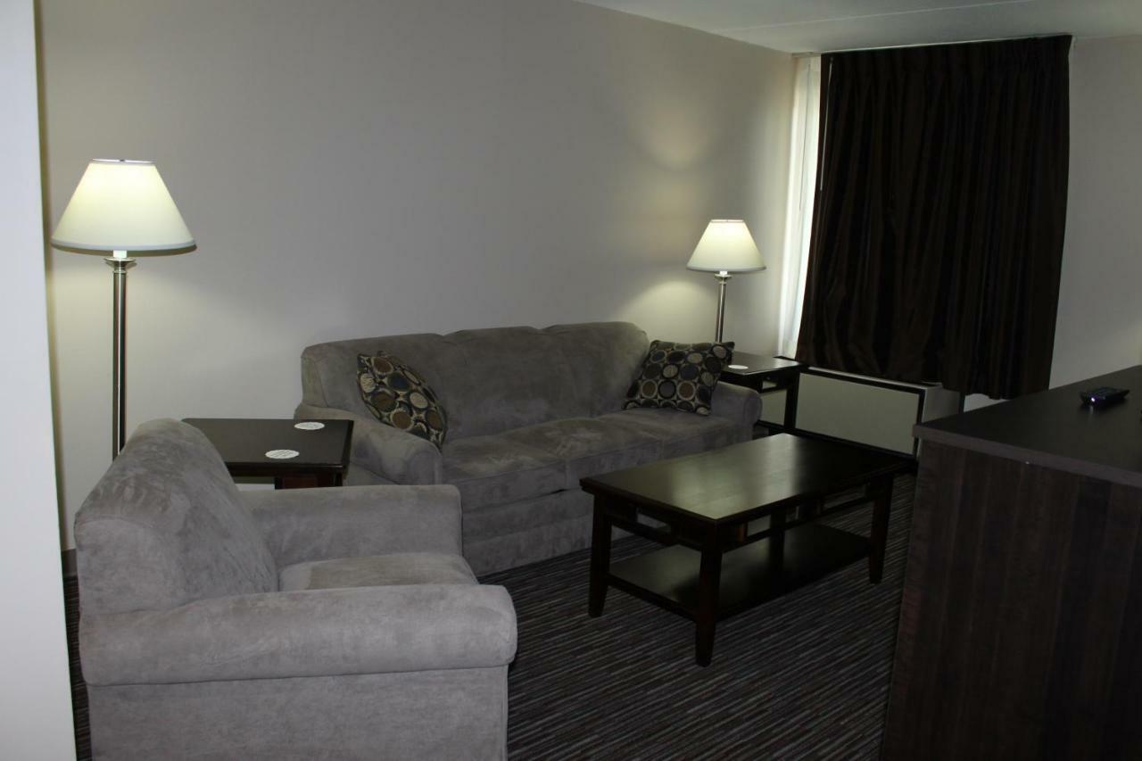 ทราเวลลอดจ์ ลิตเติล ฟอลส์ Hotel Little Falls ภายนอก รูปภาพ